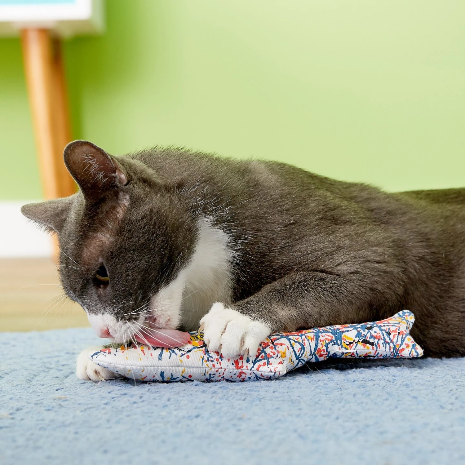 Yeowww! Catnip Pollock Fish Cat Toy 4 Yeowww! Catnip Pollock Fish Cat Toy - Image 2