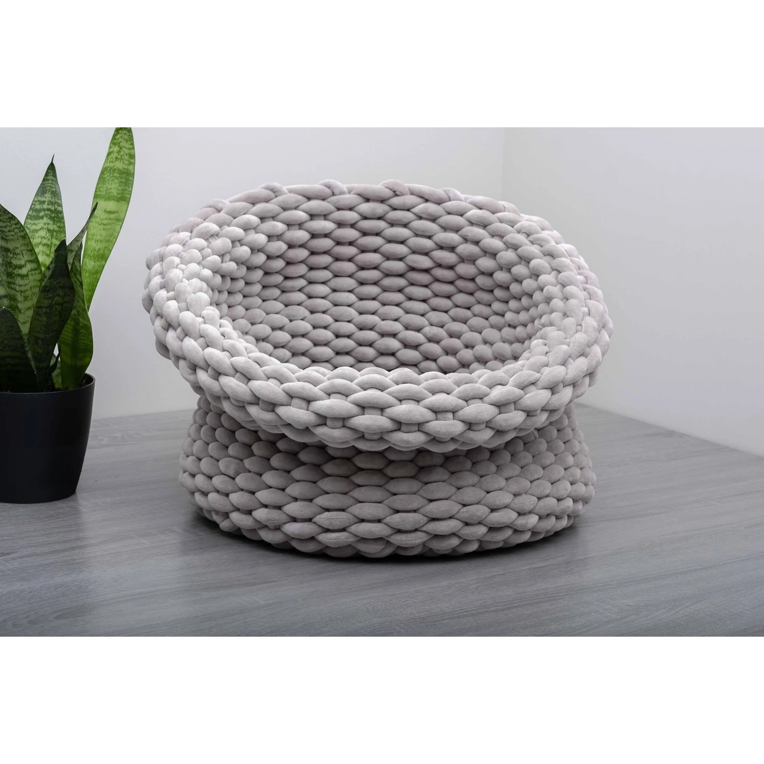 Mau Lifestyle Velvety Hand Woven Single Weave Cat Bed 6 Mau Lifestyle Velvety Hand Woven Single Weave Cat Bed - Image 4